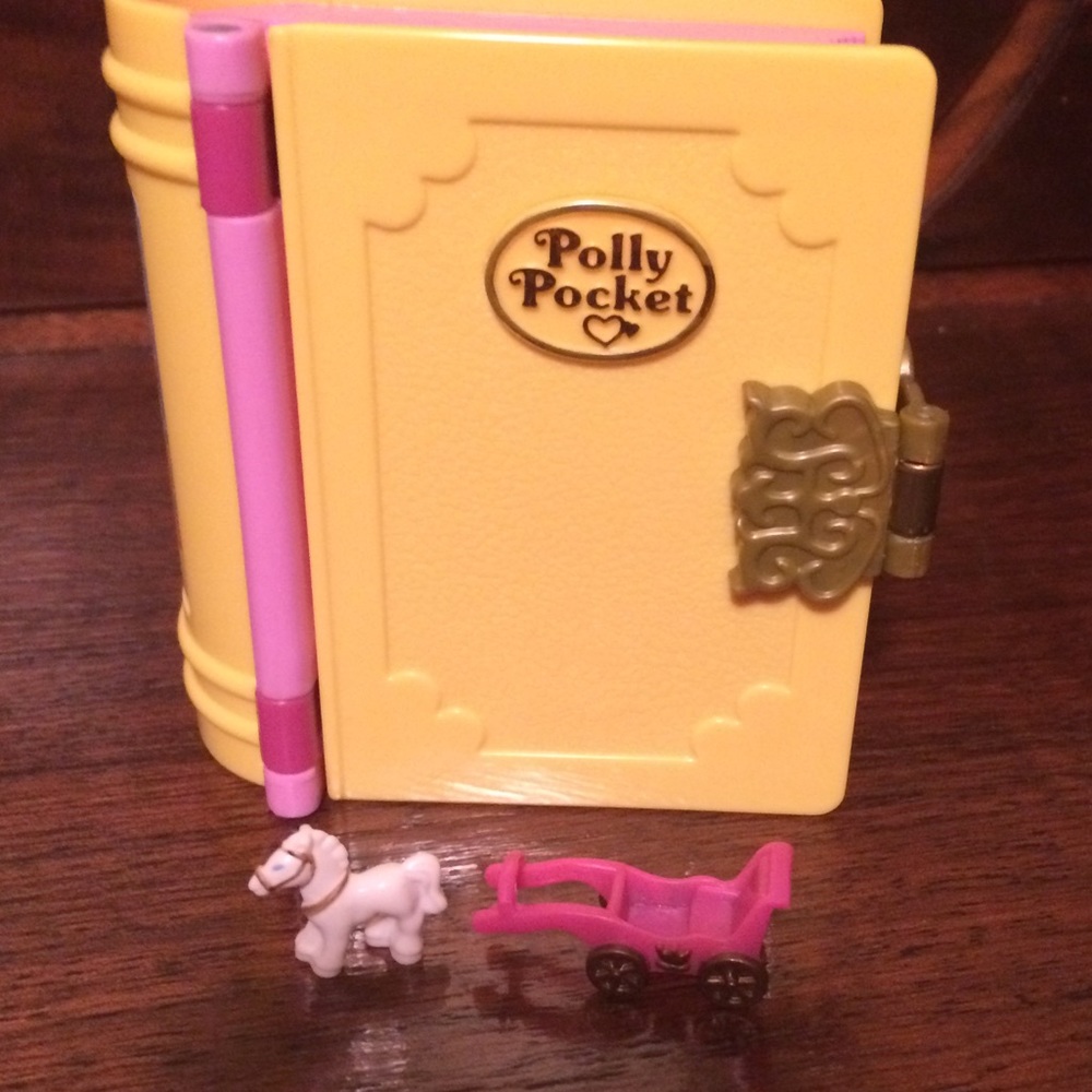 Polly Pocket 1995 Sparkling Palace Storybook